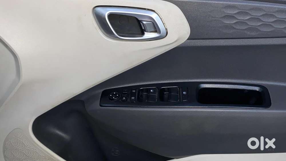 Hyundai Aura Sx Plus Automatic, 2021, Petrol
