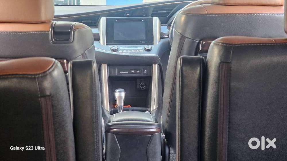 Toyota Innova Crysta 2.8z Automatic, 2018, Diesel