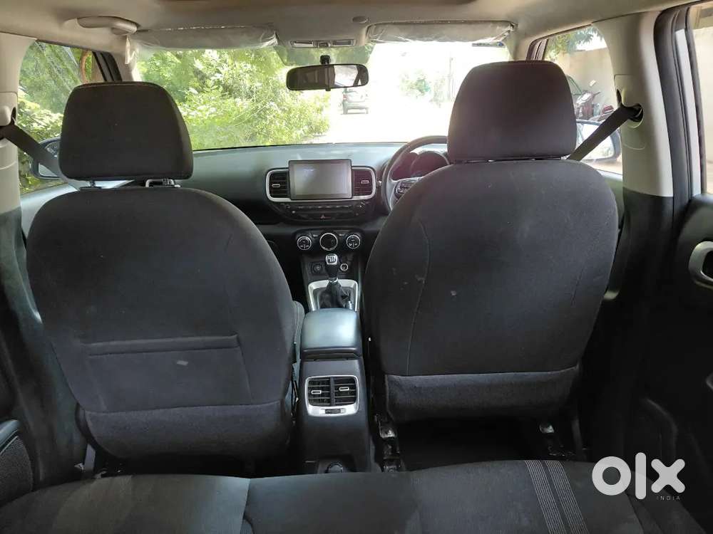 Hyundai Venue 2021 Diesel 98365 Km Driven