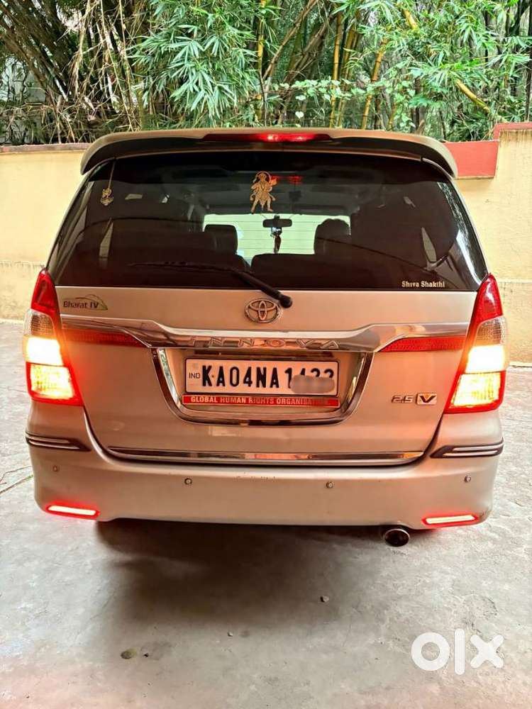 Toyota Innova 2.5 V 8 STR, 2012, Diesel