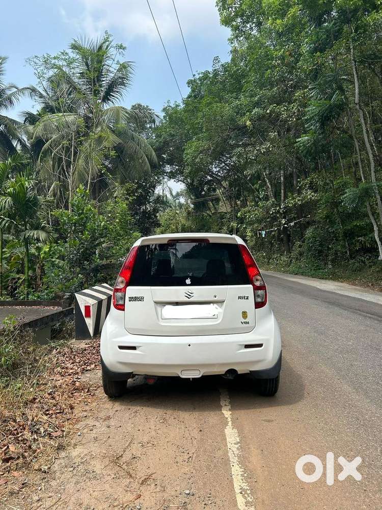Re-registered Maruti Suzuki Ritz 2015 Diesel 121152 Km Driven