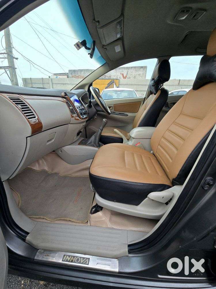 Toyota Innova 2.5 G (diesel) 8 Seater, 2012, Diesel