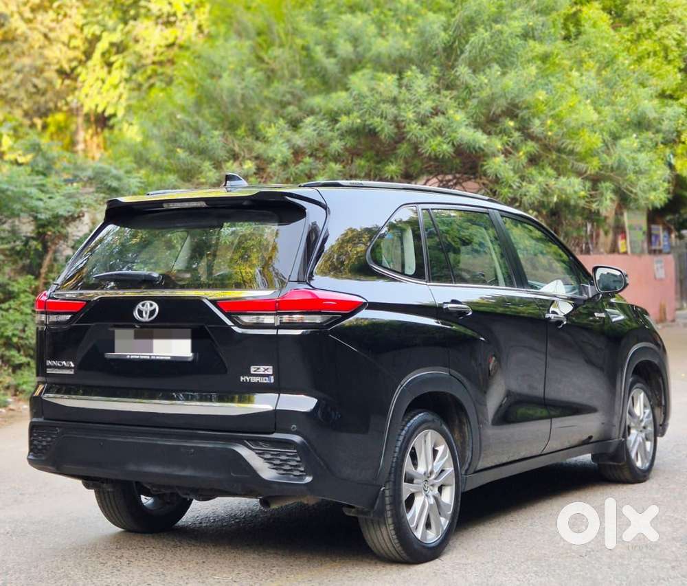 Toyota Innova Hycross 2.0 Zx Hybrid 7 Str, 2023, Petrol