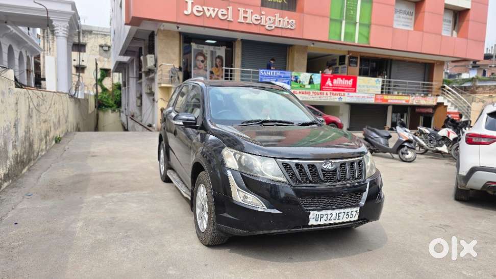 Mahindra Xuv500 W9, 2017