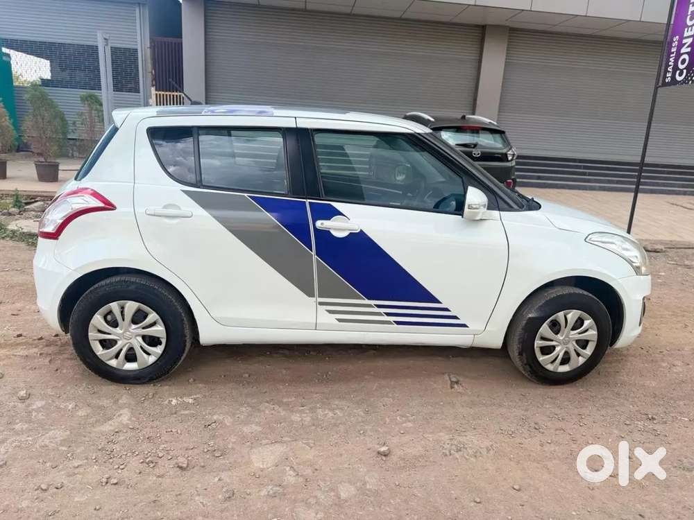 Maruti Suzuki Swift Vxi, 2017, Petrol