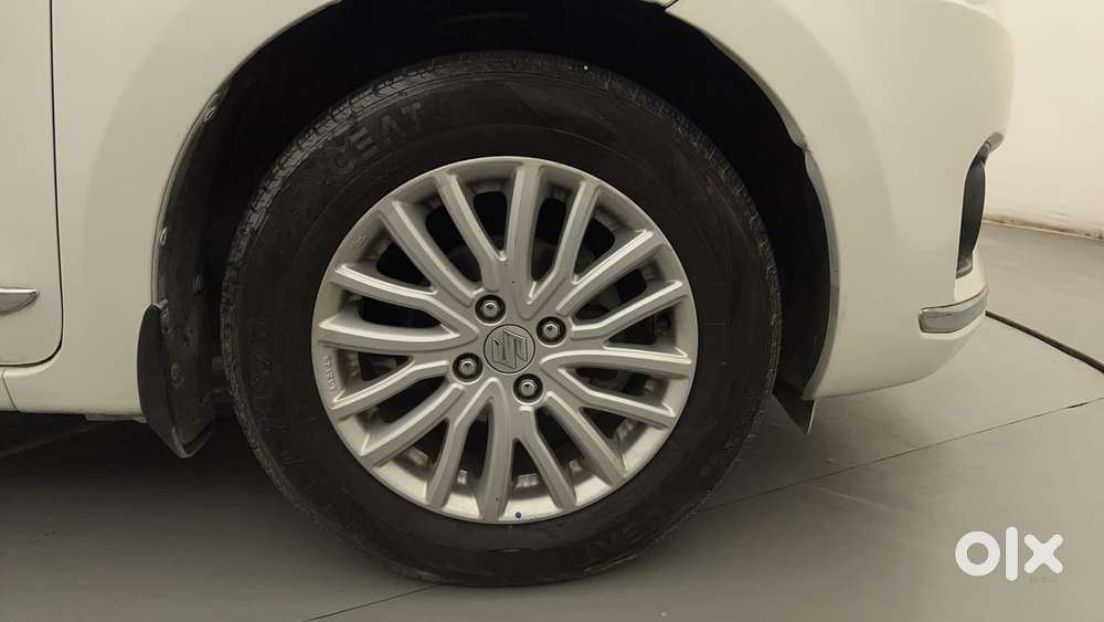 Maruti Suzuki Dzire 1.2 Zxi Amt, 2017, Petrol