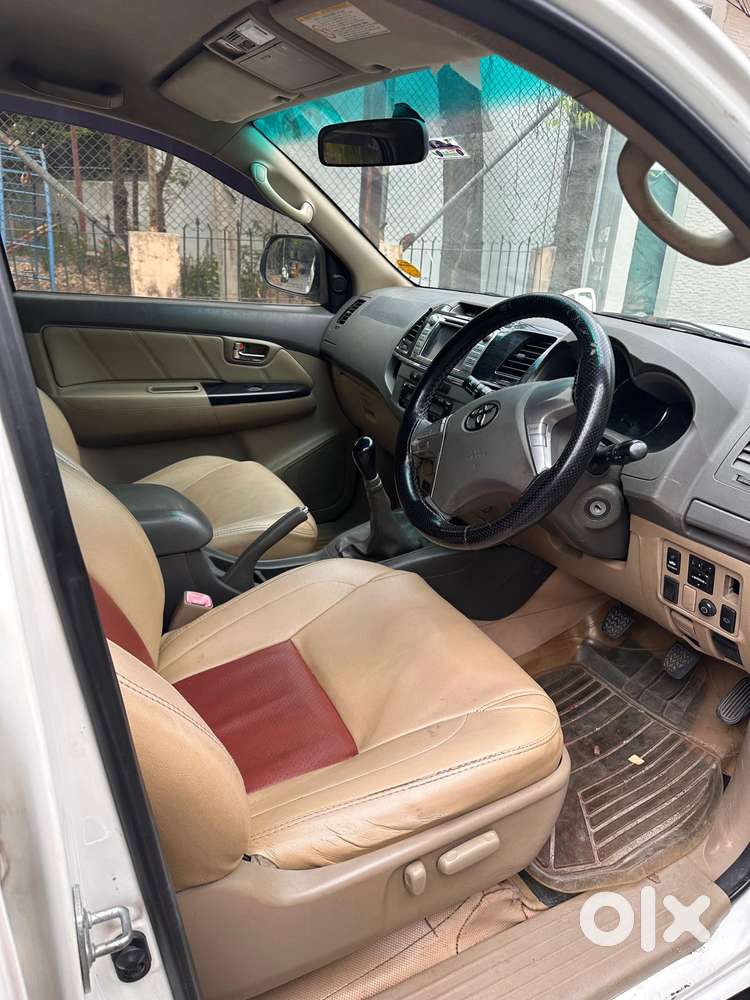 Toyota Fortuner 2011-2016 4x2 Manual, 2013, Diesel