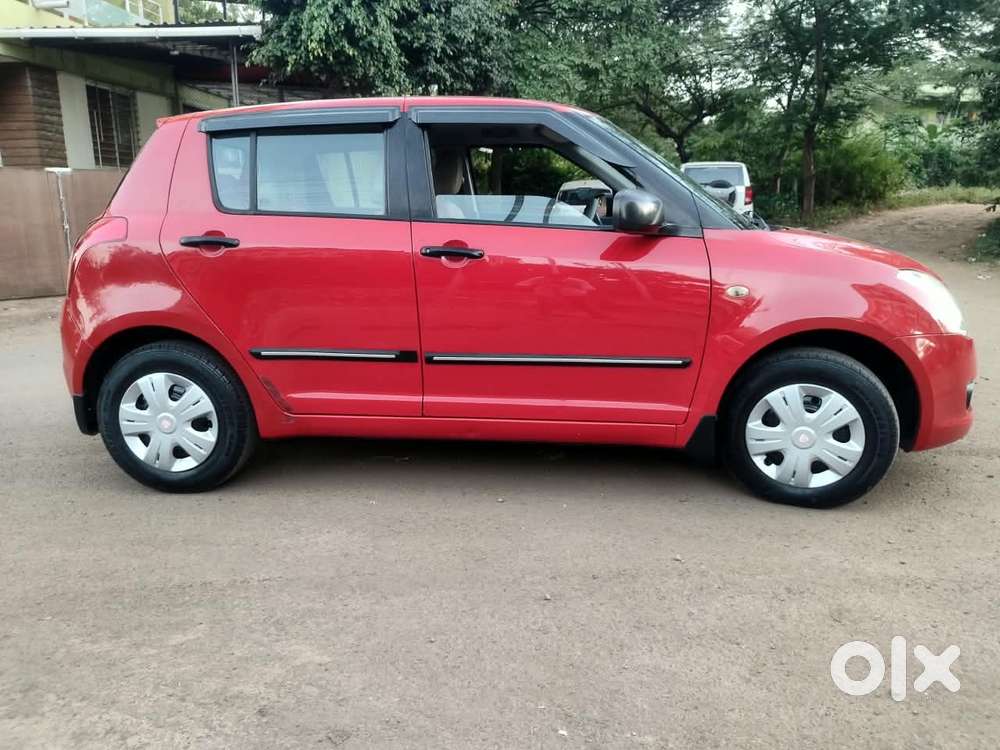Maruti Suzuki Swift Vxi, 2011, Petrol