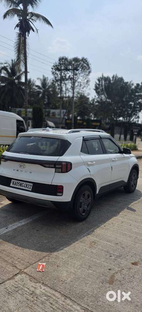 Hyundai Venue 1.2 S (o), 2023, Petrol