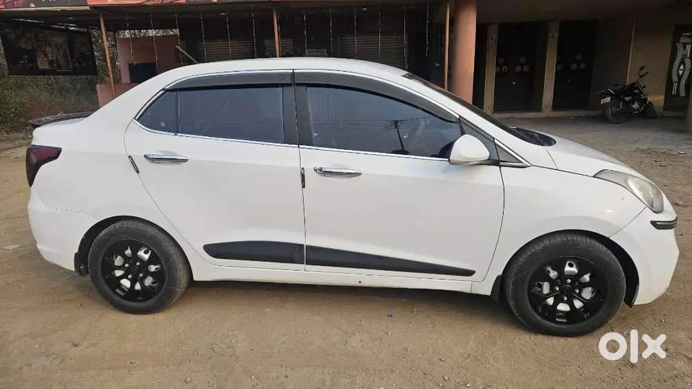 Hyundai Xcent 2017 Diesel 120000 Km Driven