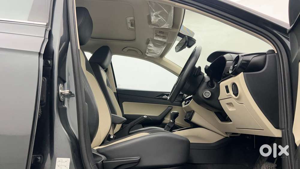 Skoda Slavia Style 1.0l Tsi At, 2023, Petrol