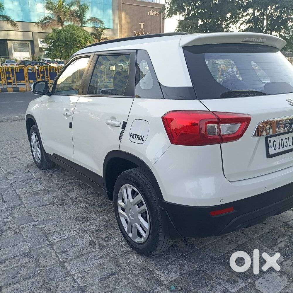 Maruti Suzuki Brezza 1.5 Vxi At Smart Hybrid, 2022, Petrol