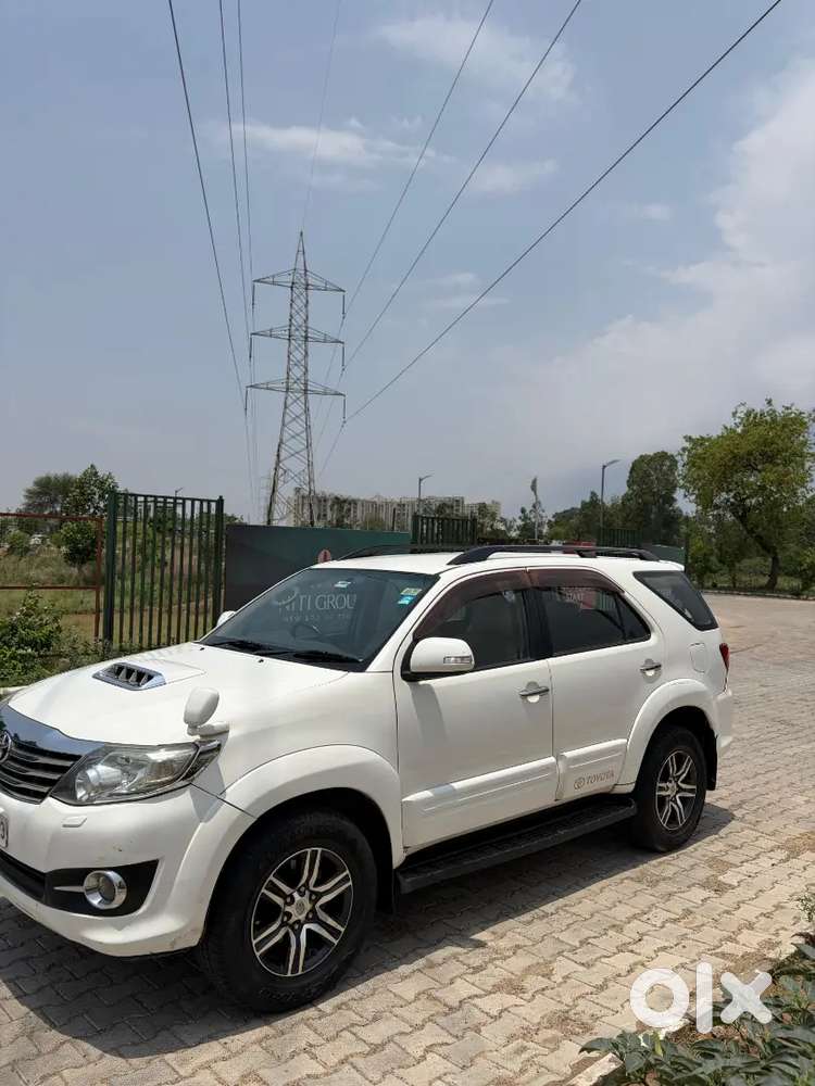 Toyota Fortuner 2015 Diesel 150000 Km Driven