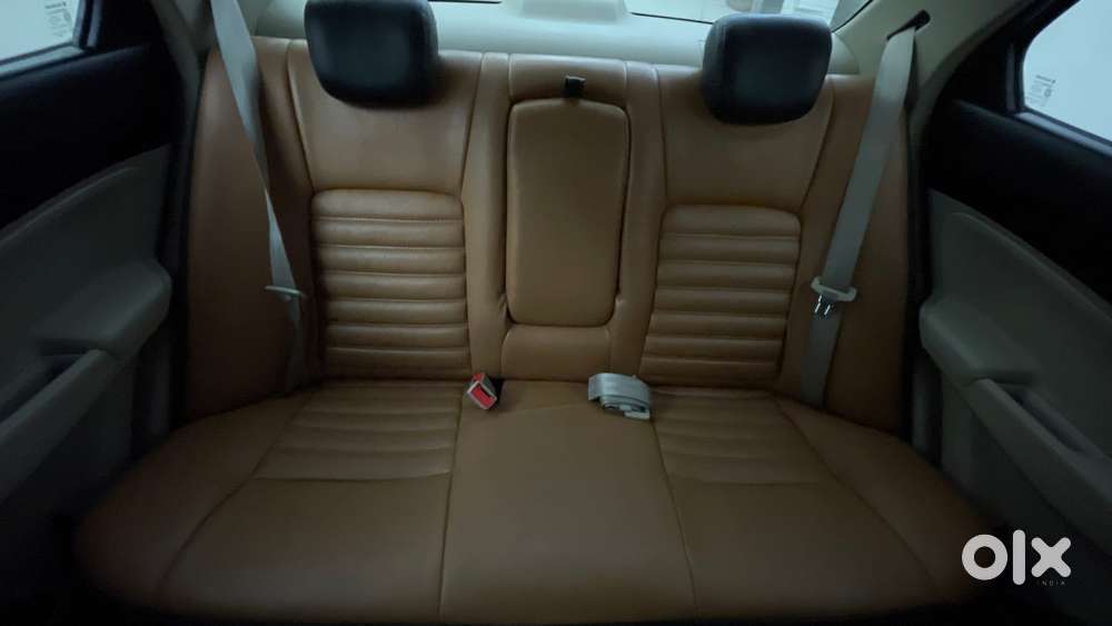 Maruti Suzuki Dzire 1.2 Zxi Amt, 2017, Petrol