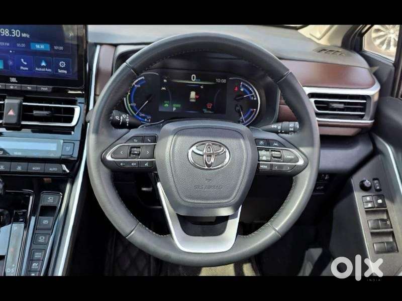 Toyota Innova Hycross 2.0 Zx (o) Hybrid 7 Str, 2025, Cng & Hybrids