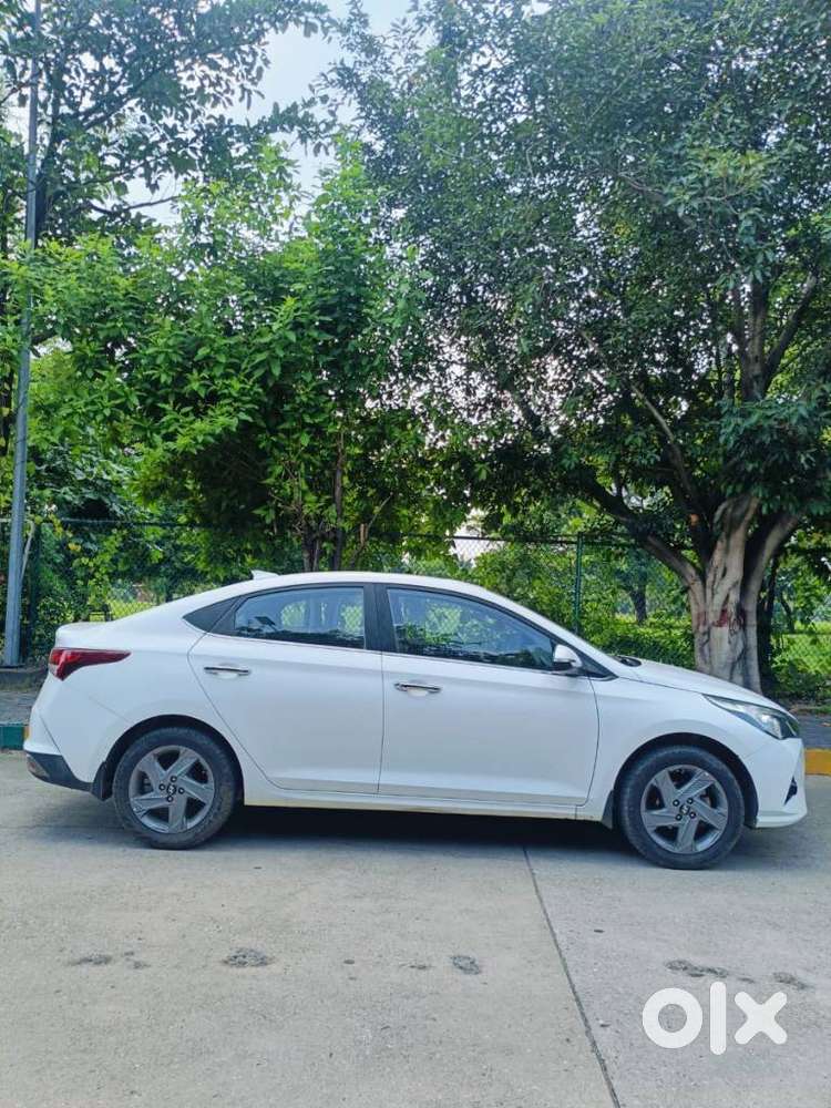 Hyundai Verna Sx 1.5 Petrol Ivt, 2021, Petrol