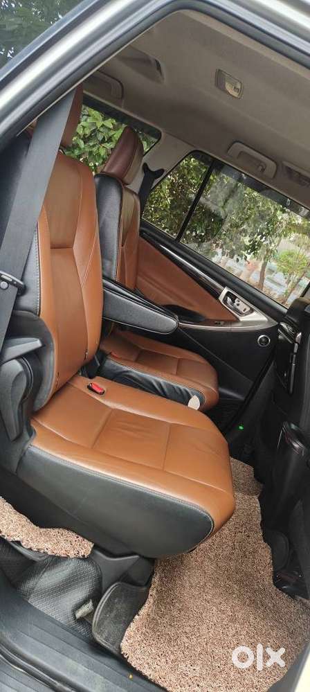 Toyota Innova Crysta 2.8z Automatic, 2017, Diesel