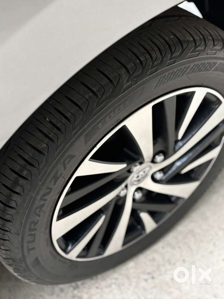 Toyota Innova Crysta [2020-ongoing] 2.4 Zx At 7 Str, 2022, Diesel