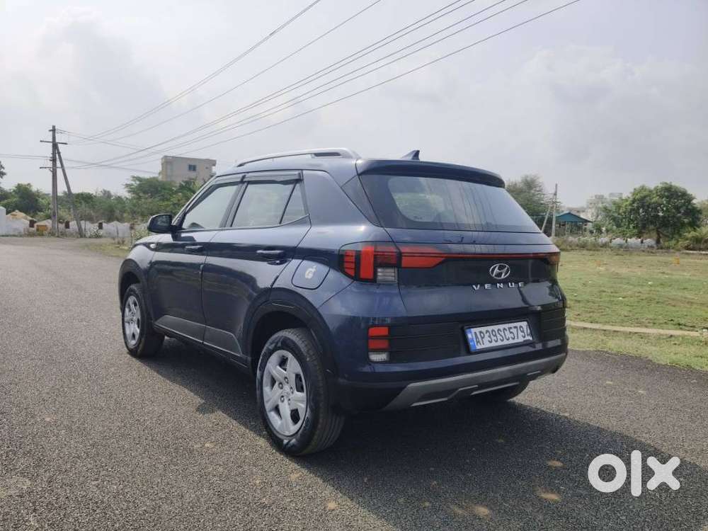 Hyundai Venue 1.2 S (o), 2023, Petrol