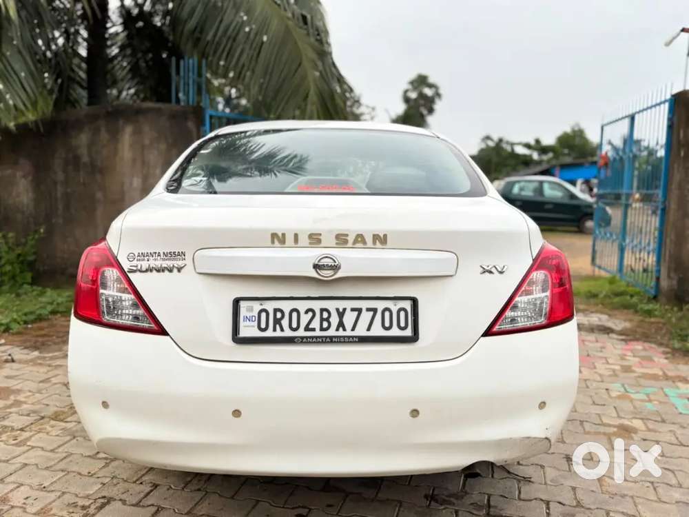 Nissan Sunny Xv Petrol Top Model.
