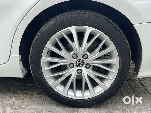 Toyota Camry Hybrid, 2021, Petrol