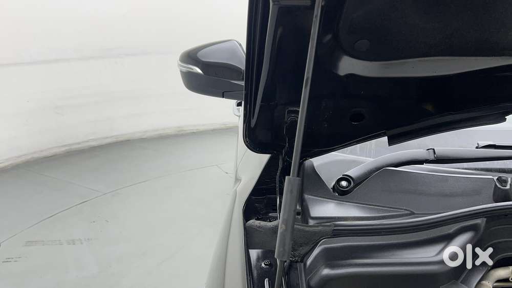 Mahindra Xuv 3xo Ax5 Ds Mt, 2025, Diesel