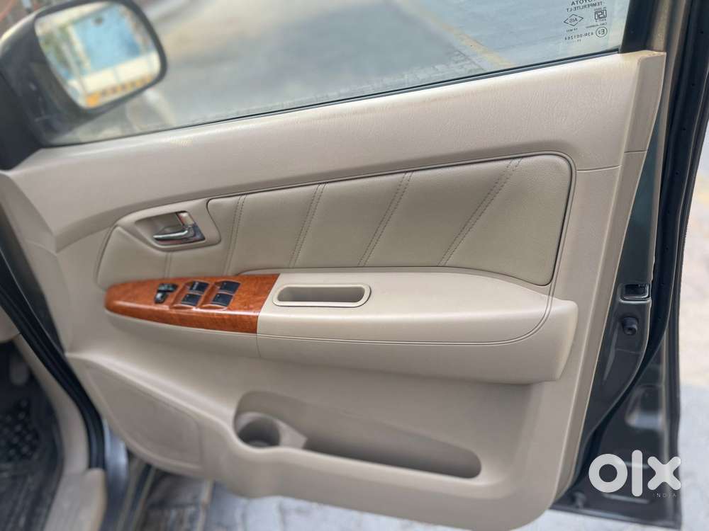 Toyota Fortuner 3.0 4x4 Manual, 2011, Diesel