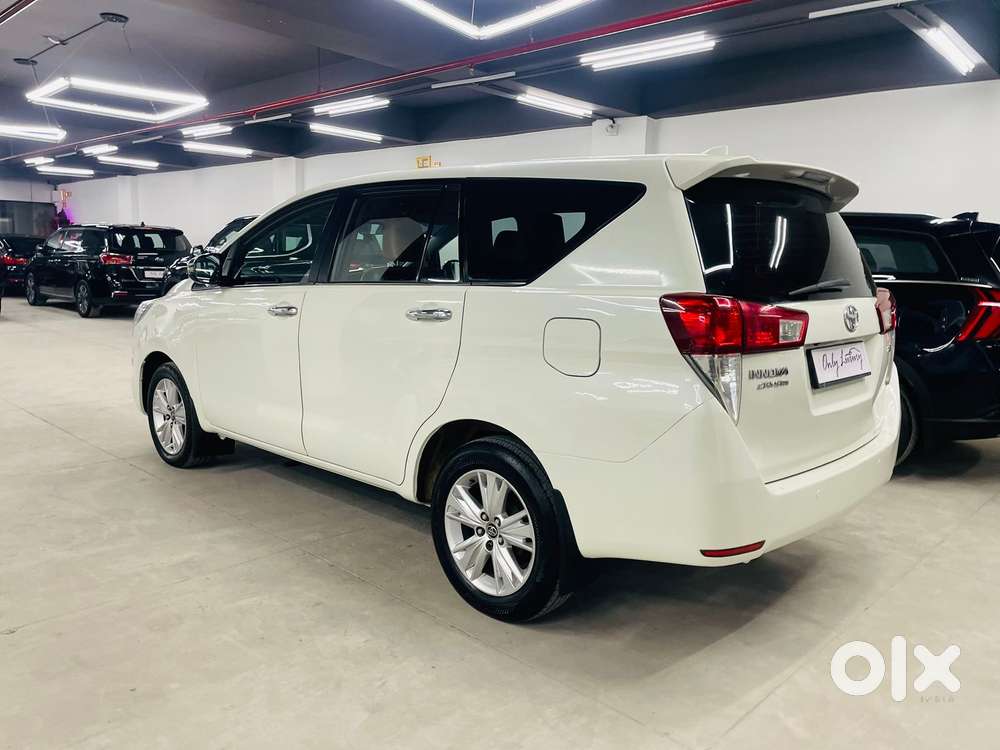 Toyota Innova Crysta 2.8z Automatic, 2016, Diesel