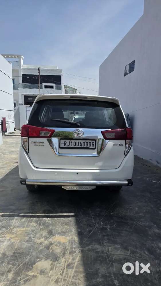 Toyota Innova Hycross 2018