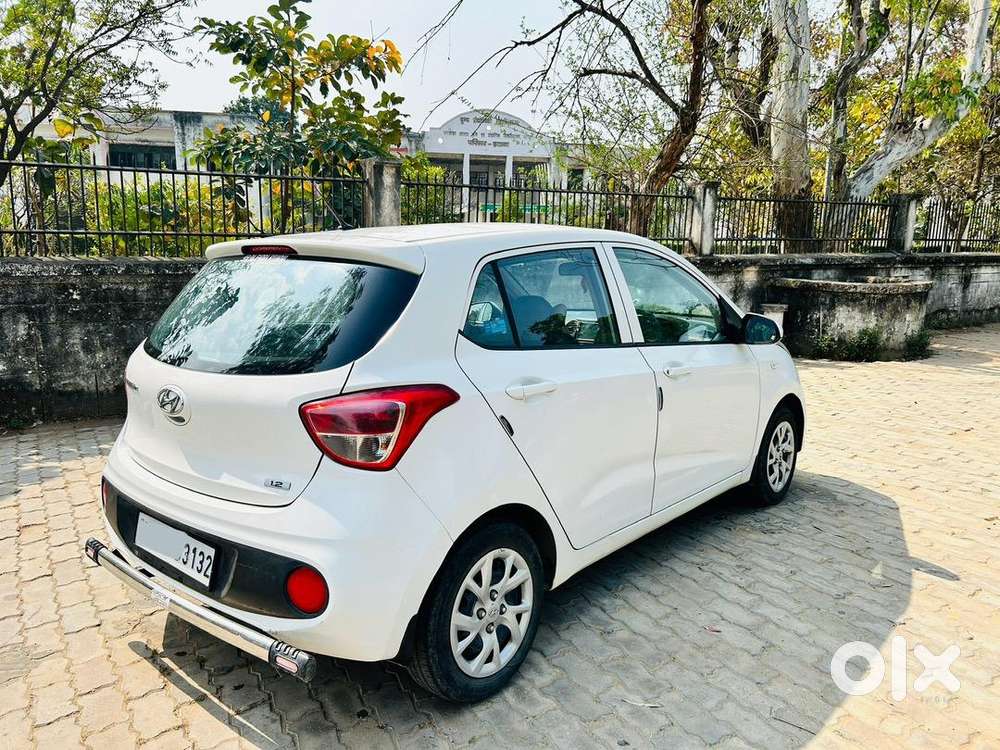 Hyundai Grand I10 2017 Petrol Well Maintained