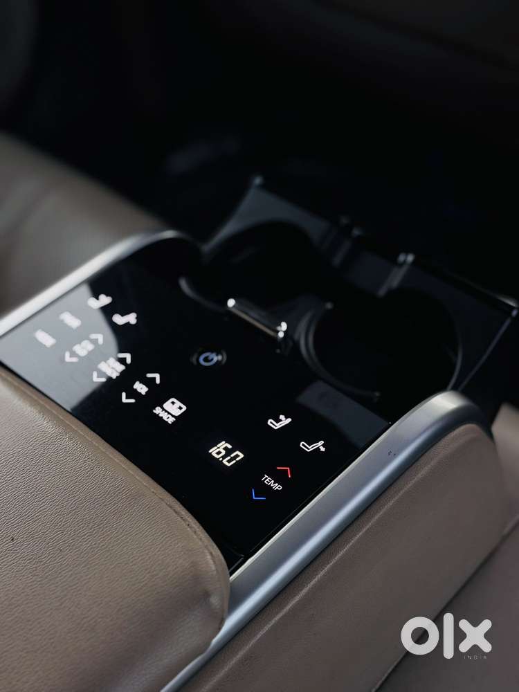 Toyota Camry 2.5 Hybrid, 2020, Petrol