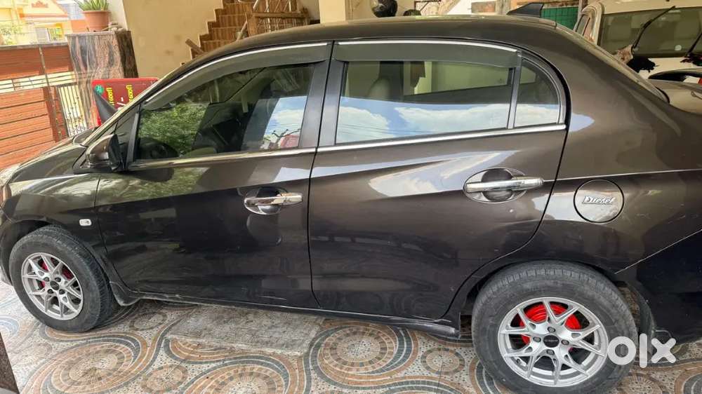 Honda Amaze 2015 Diesel Well Maintained