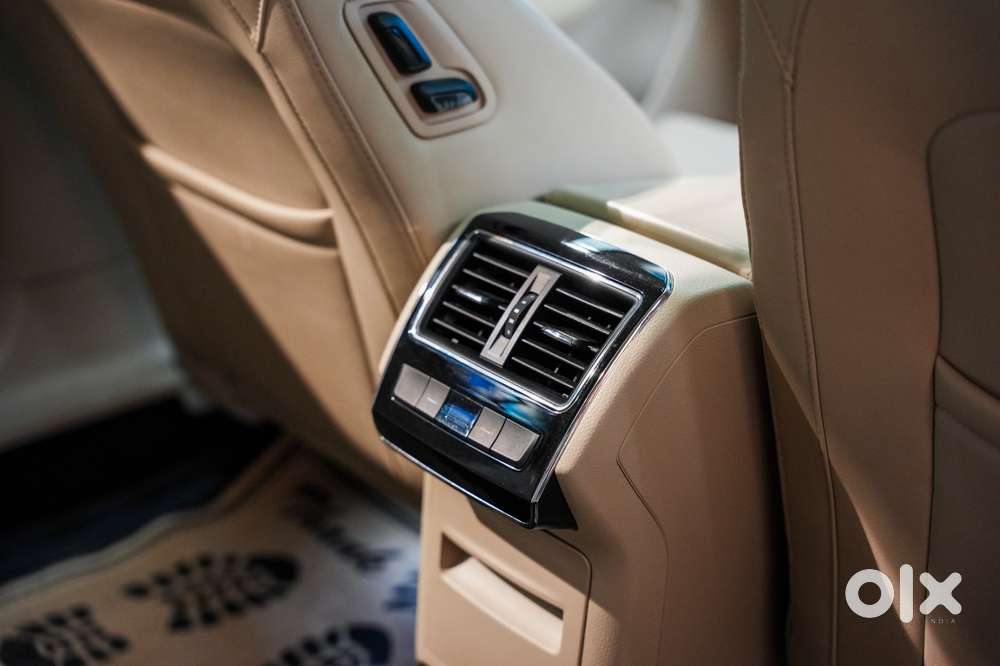 Skoda Superb L&k 2.0 Tdi At, 2021, Petrol