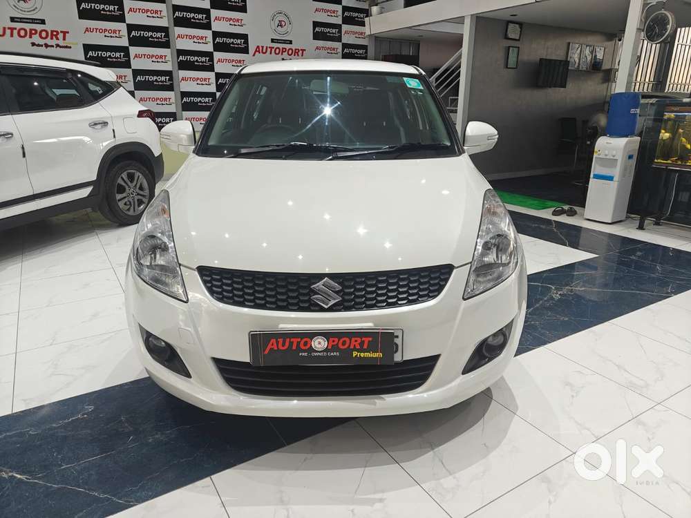 Maruti Suzuki Swift Vxi + Manual, 2012, Petrol