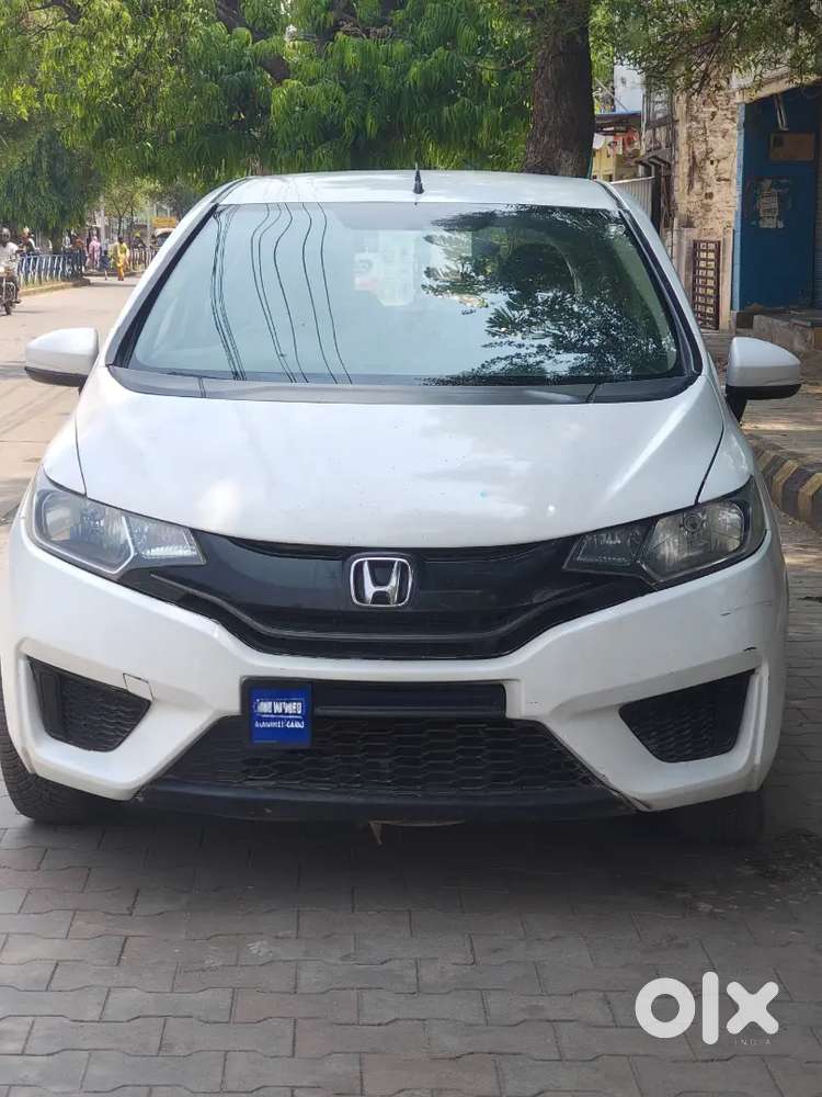 4-cylinder 99bhp 100ps 200nm Torque,,28 Mileage