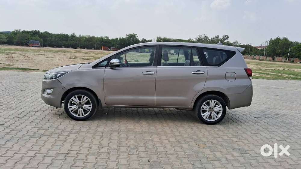Toyota Innova Crysta 2.7 Zx At, 2016, Petrol