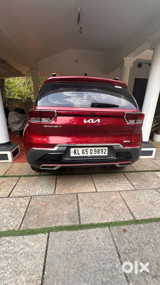 Petrol 7dct ,automatic ,dualtone,sunroof