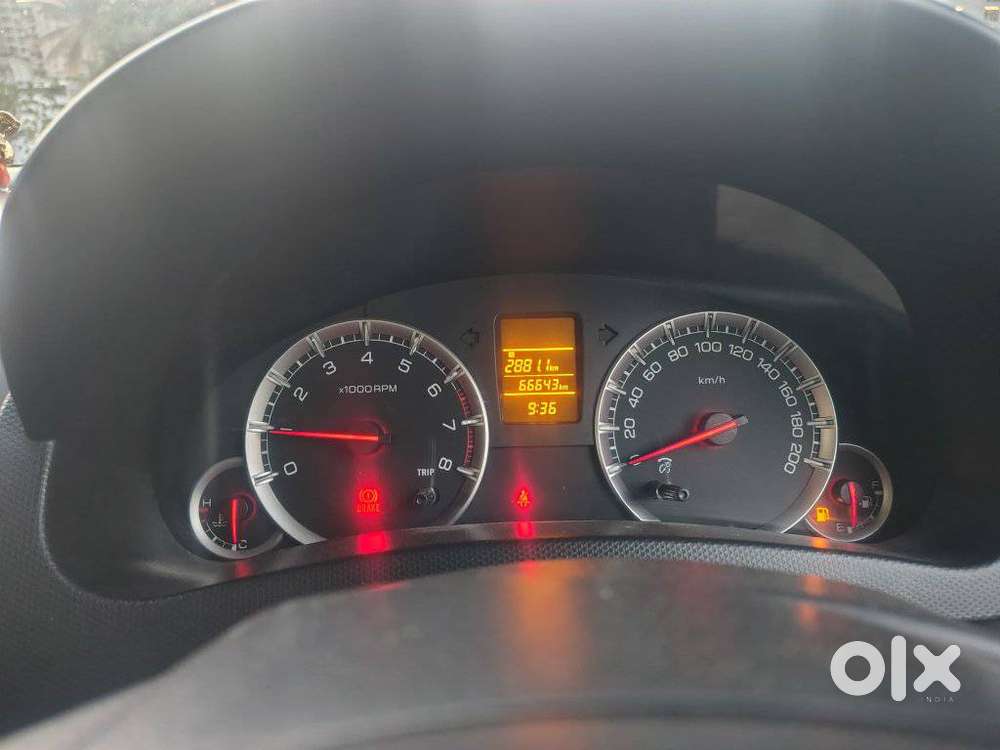 Maruti Suzuki Swift Dzire 1.2 Vxi Bsiv, 2015, Petrol