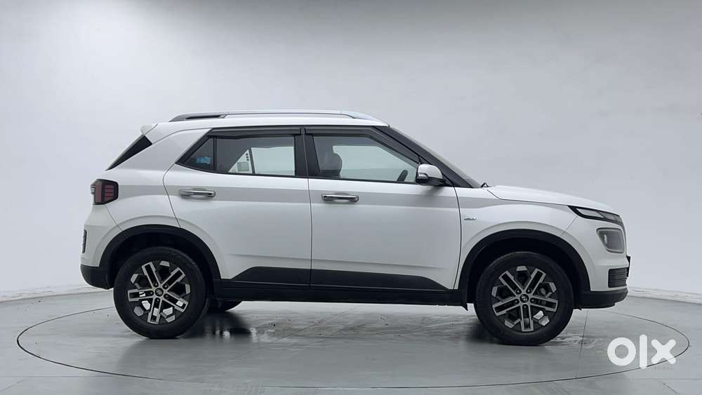 Hyundai Venue 1.0 Sx (o) Turbo Dct, 2023, Petrol