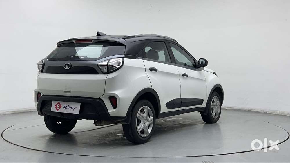 Tata Nexon 1.2 Revotron Xm (s), 2022, Petrol