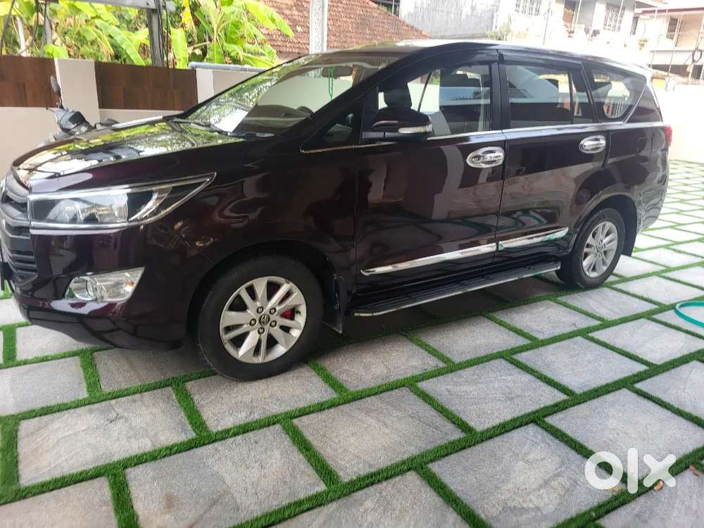 Innova Crysta 2.8 At 7 Str