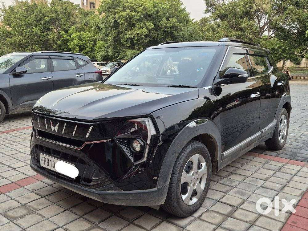 Mahindra Xuv 3xo, 2025, Petrol