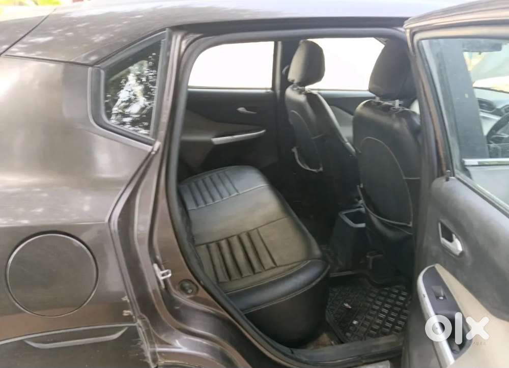 Nissan Magnite 1.0 Xv Premium, 2021, Cng & Hybrids