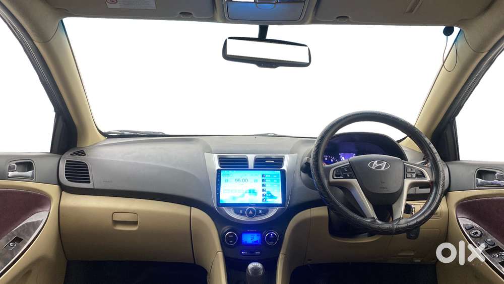 Hyundai Verna Fluidic 1.6 Vtvt Sx, 2014, Petrol