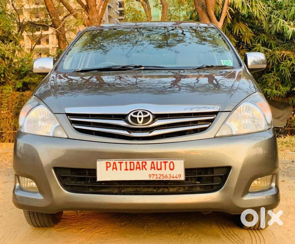 Toyota Innova 2.5 V Diesel 7-seater, 2011, Diesel