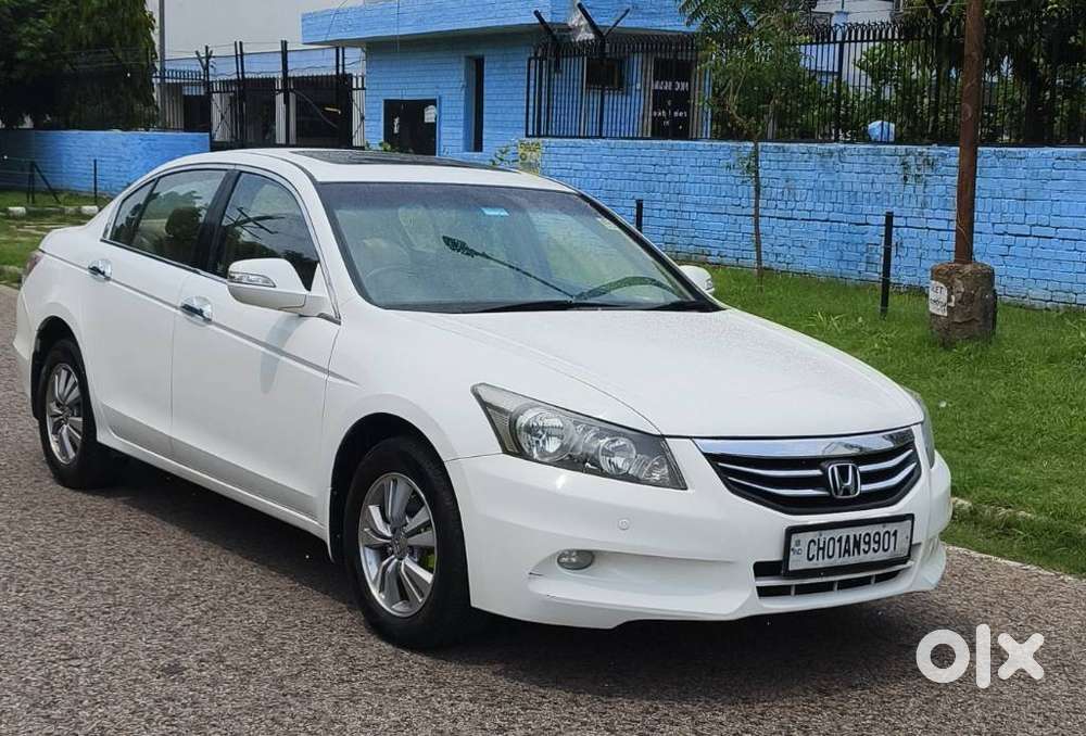 Honda Accord 2.4 Manual, 2012, Petrol
