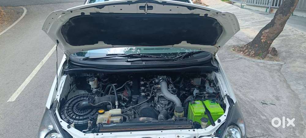 Toyota Innova 2.5 G (diesel) 7 Seater Bs Iv, 2010, Diesel