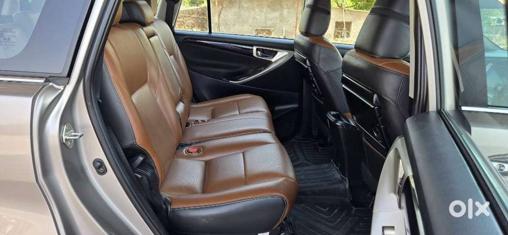 Toyota Innova Crysta [2020-ongoing] 2.4 Vx 8 Str, 2023
