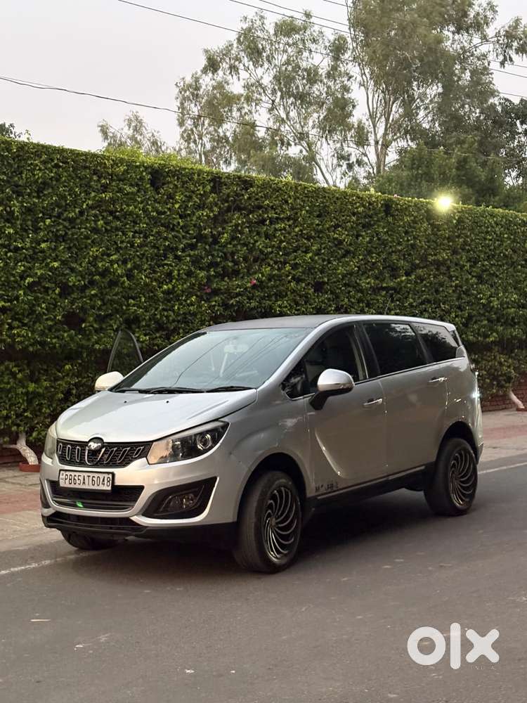 Mahindra Marazzo M6, 2018, Diesel