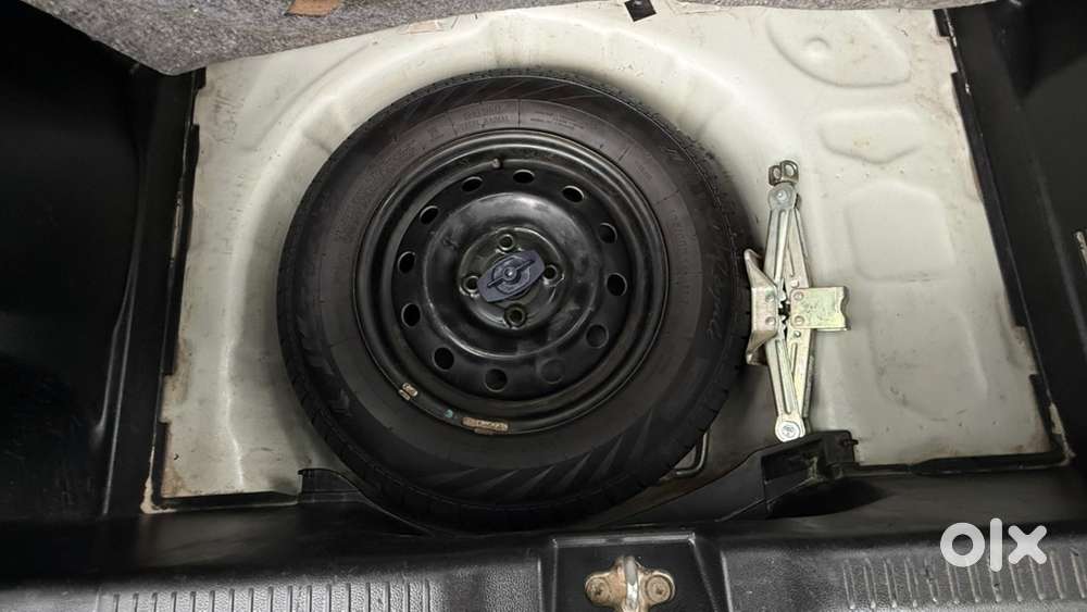 Maruti Suzuki Swift 2023 Petrol
